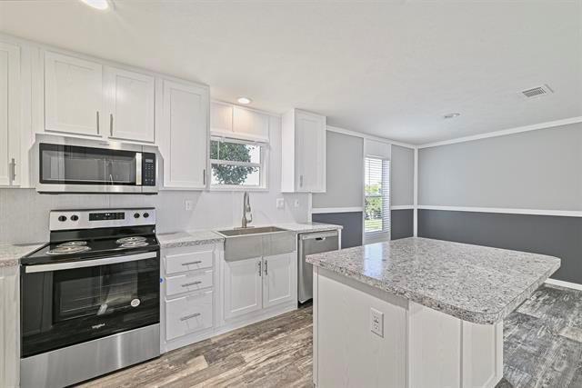 Building Photo - 2702 Gazelle