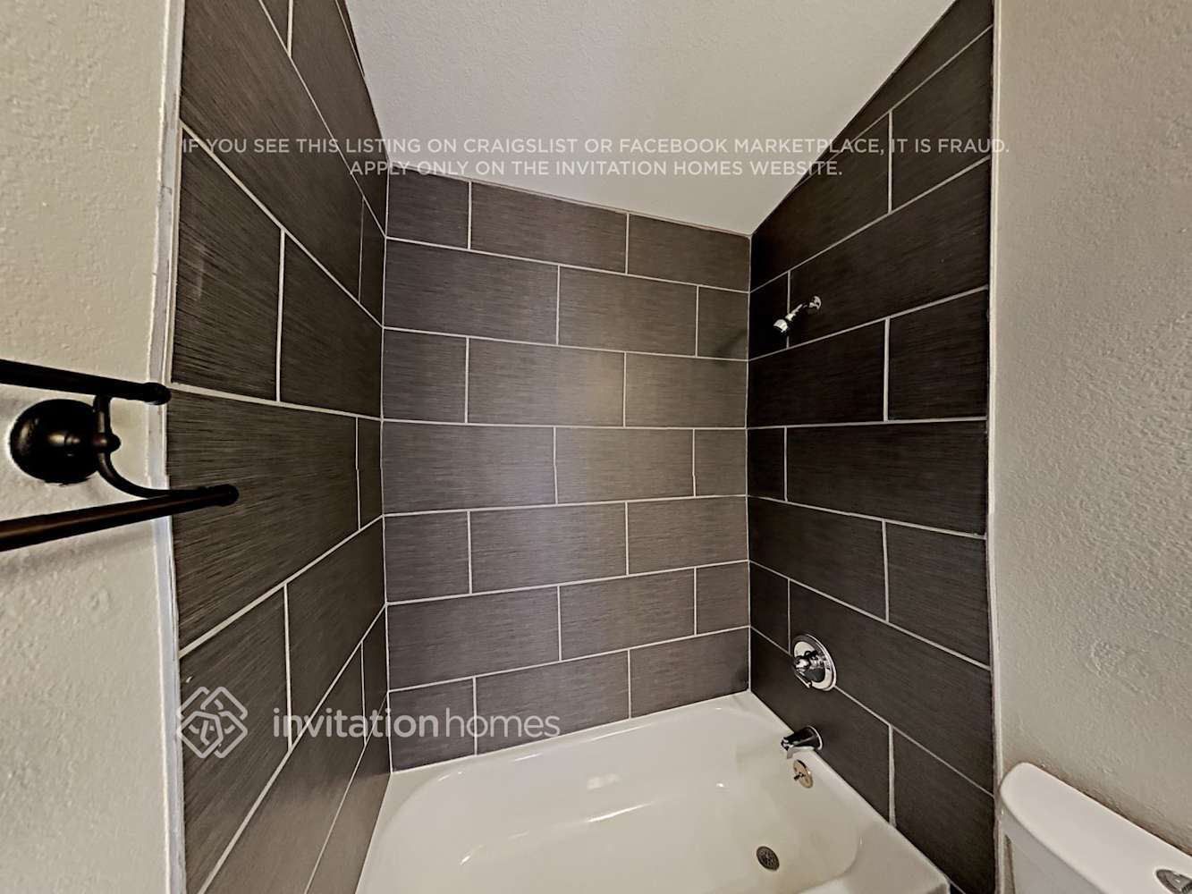 Building Photo - 5824 S Quemoy Cir