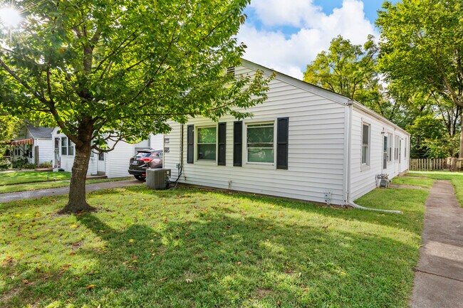 Building Photo - 6620-22 Wise Ave