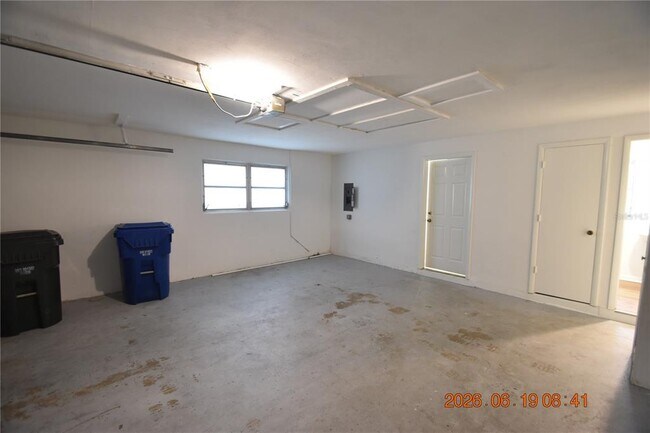 Building Photo - 3273 Harbor Lake Dr