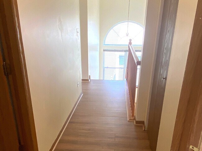 Building Photo - 779 Wildflower Cir