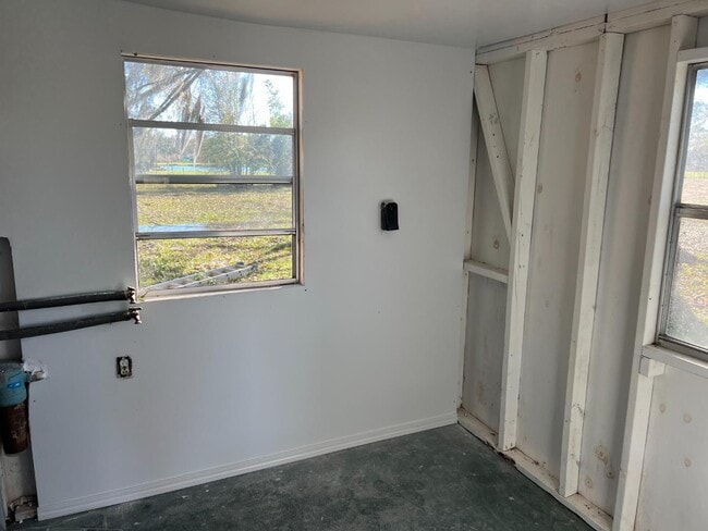 Building Photo - 2430 US Highway 301 N