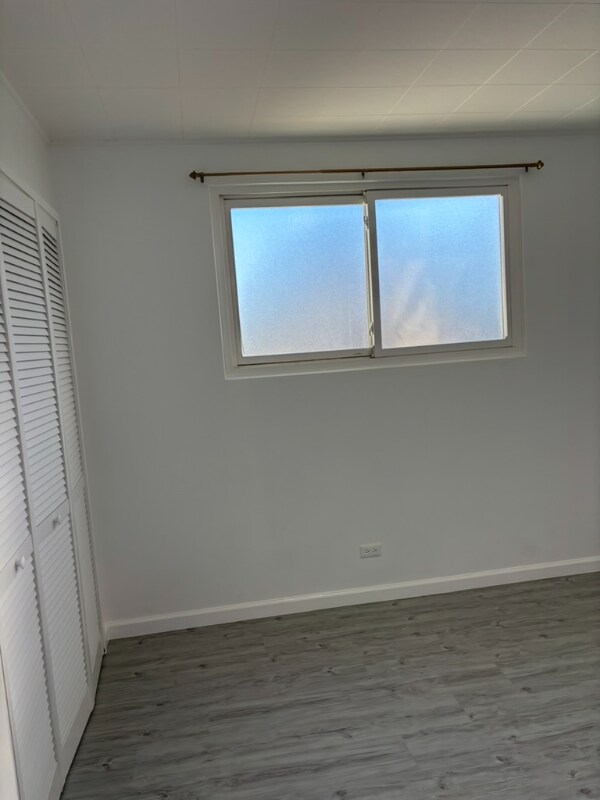 Building Photo - 812 Paahana St