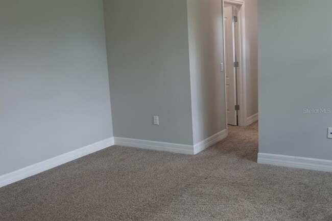 Building Photo - 5574 SW 128th Pl