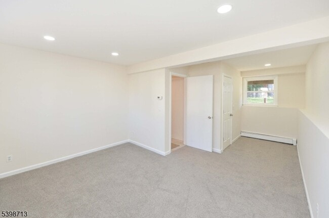 Building Photo - 9 Bergen St