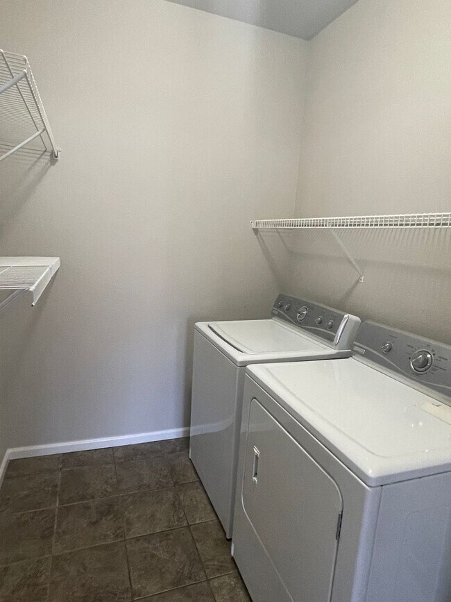 Building Photo - Beautiful, 2 bed/2 bath Condo at Blue Sky at Vista Ridge