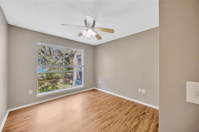 Building Photo - 9481 Highland Oak Dr