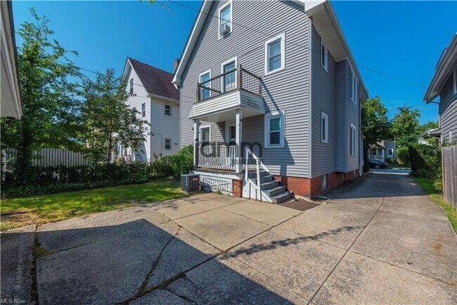 Building Photo - 1511 Westwood Ave
