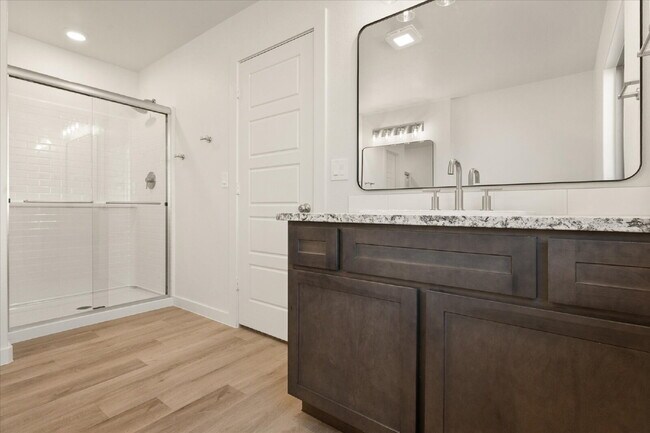 Building Photo - Beautiful New Build Home in Cypress Ranch!