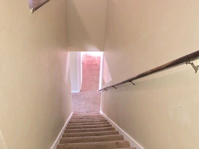 Building Photo - AVALON PARK!MOVE IN NOW! LARGE 5bd 2.5 bat...