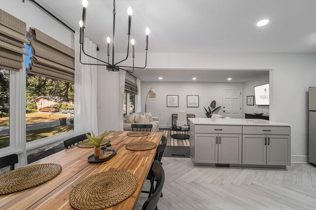 Building Photo - 5050 Pittman St