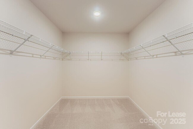 Building Photo - 398 Kennerly Center Dr