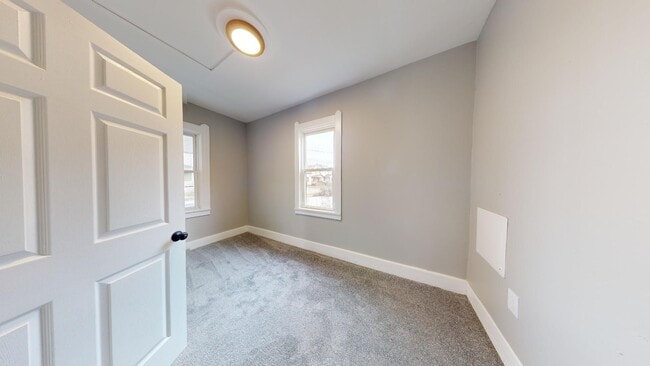 Building Photo - Old Brooklyn Area - 3 Bedroom Single Famil...