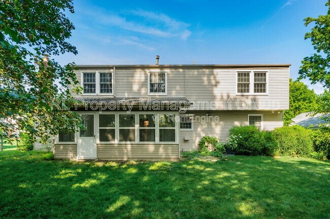 Building Photo - 66 Haddam Pl E