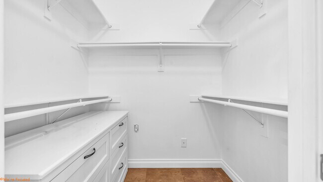 Building Photo - 2574 Windmill Way