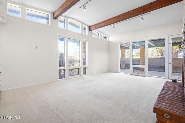 Building Photo - 528 Stonebluff Rd