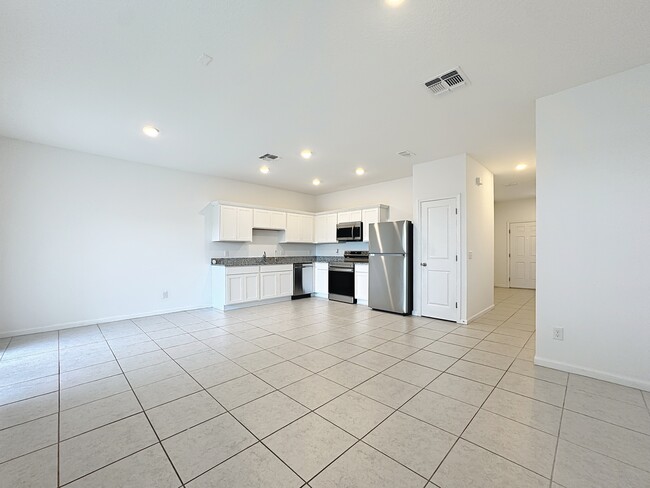 Building Photo - 5941 Piney Shrub Pl