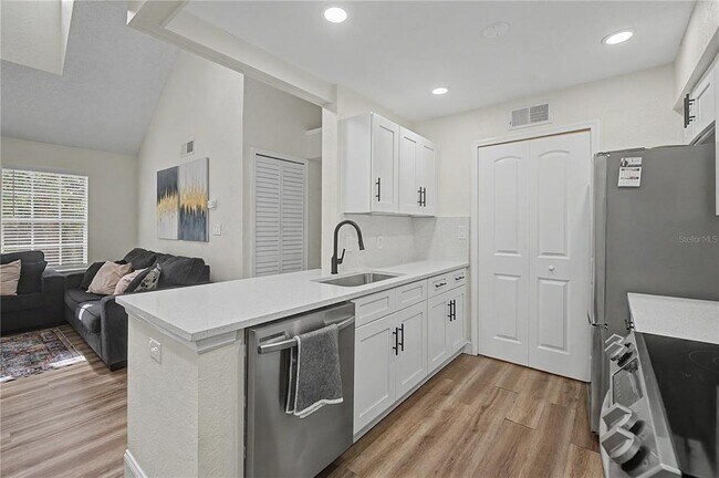 Building Photo - 3266 Haviland Ct