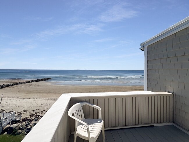 Building Photo - WINTER RENTAL Beach-front condo September ...