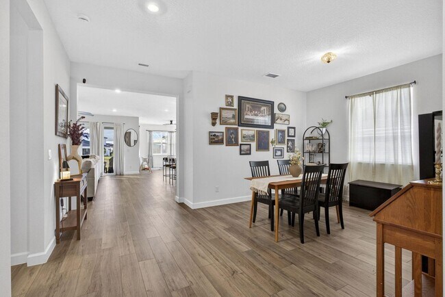 Building Photo - 1543 Stockbridge St