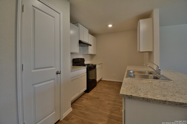 Building Photo - 15346 Brown Violetear