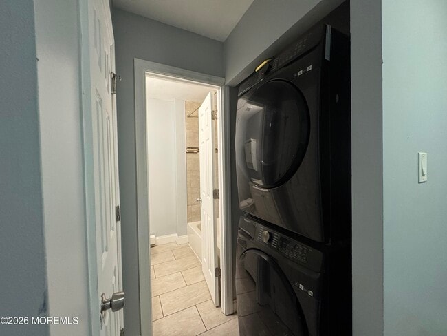 Building Photo - 660 Tara Dr