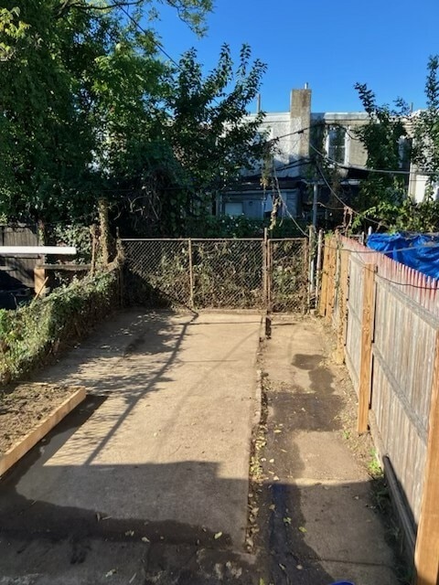 Building Photo - 1838 E Wensley St