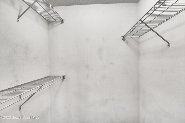 Building Photo - 1384 Palau St SE