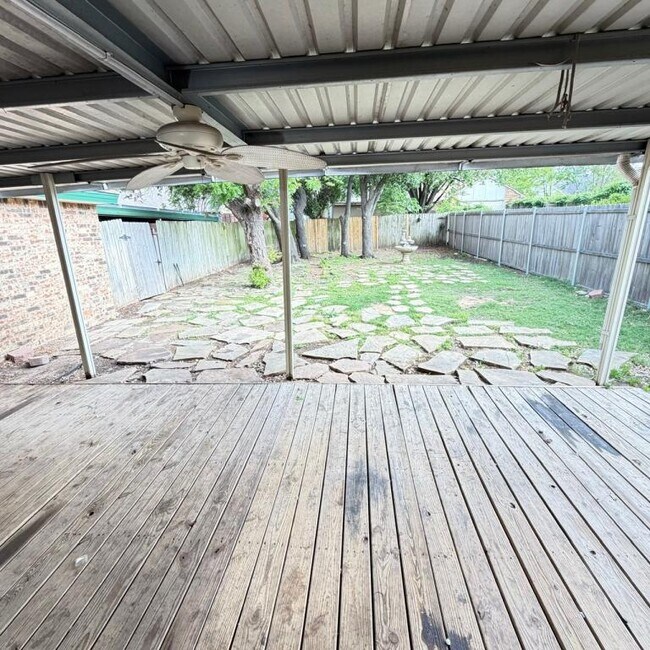 Building Photo - 1721 Brazoria Dr