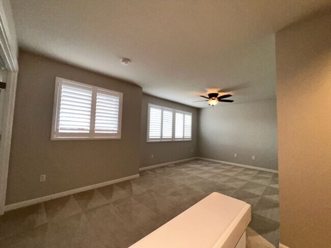 Building Photo - 5 Bedroom plus a Bonus Room in Gig Harbor