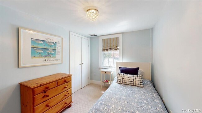 Building Photo - 25 East St