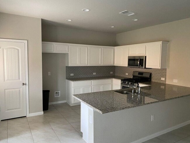 Building Photo - 6713 Ranchito Dr