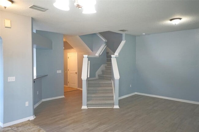Building Photo - 6760 Eagle Feather Dr