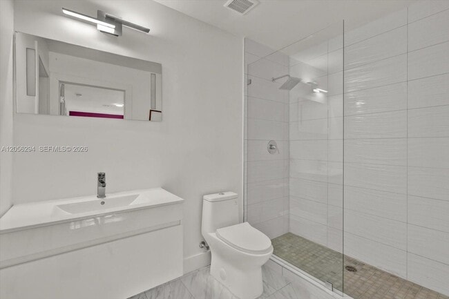 Building Photo - 808 SW 29th St