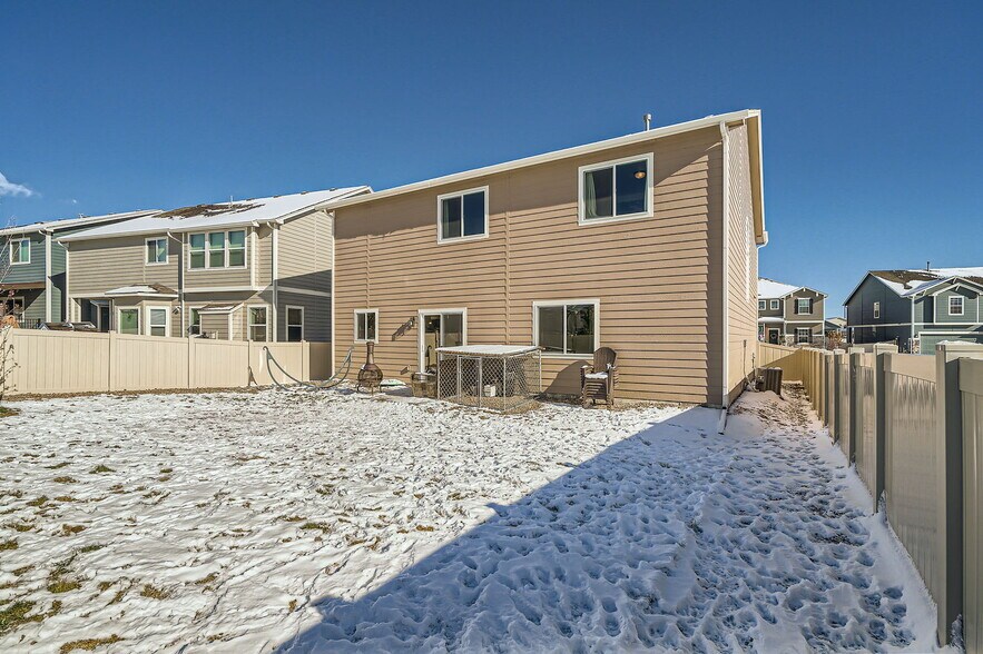 Building Photo - 8207 Basaltic Dr