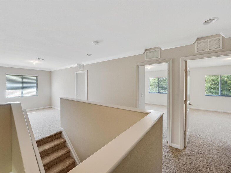 Building Photo - 7091 Limestone Cay Rd