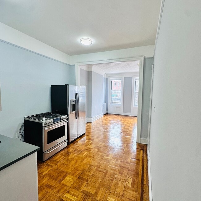 Building Photo - 706 Washington Ave