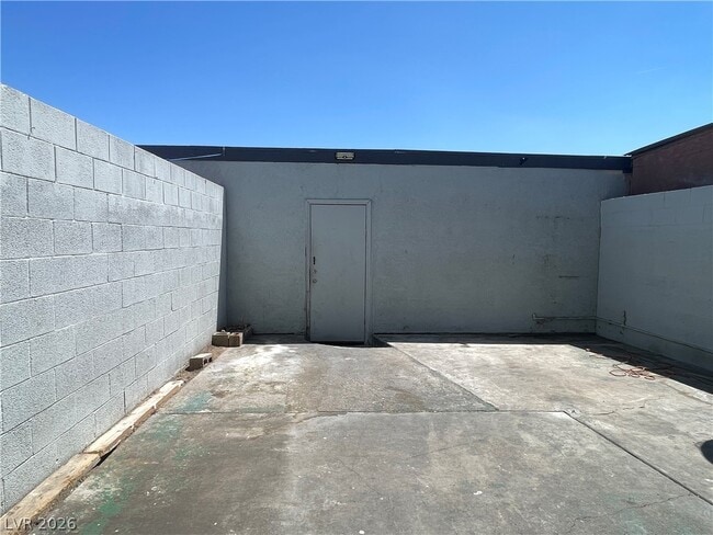 Building Photo - 3904 Blackford Pl