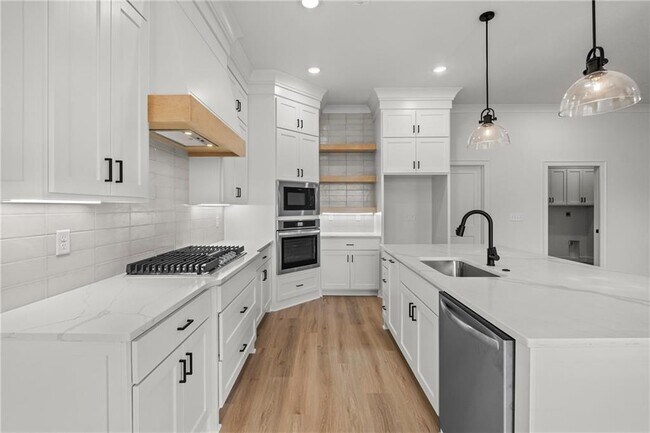 Building Photo - 550 Apollo Dr