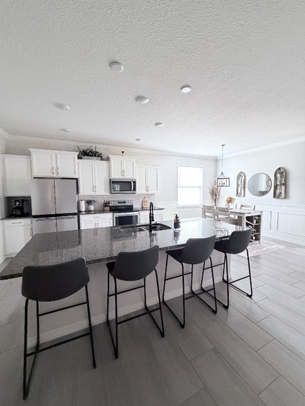 Building Photo - 480 Halter Dr