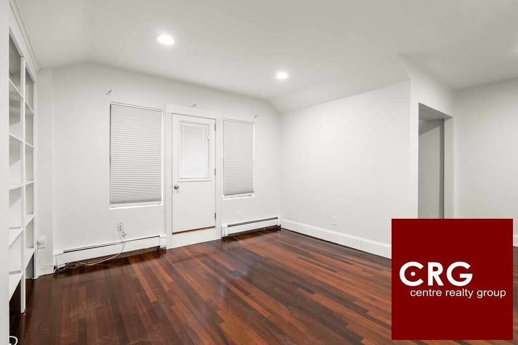Building Photo - 54 Monadnock St