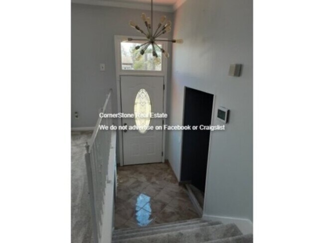 Building Photo - 207 Ingleside Dr