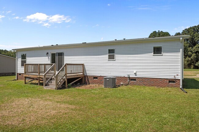 Building Photo - New build home on a spacious lot!