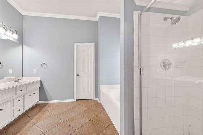 Building Photo - 26806 Shoal Hollow Ct