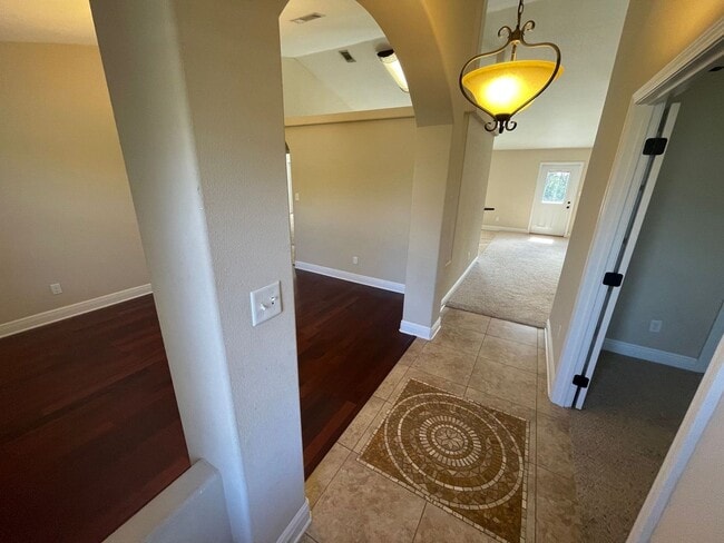 Building Photo - Navarre - Holley By the Sea - 4 Bedrooms, 2 Bathrooms - office space potential