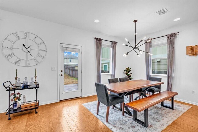 Building Photo - 10825 Blacket Dr