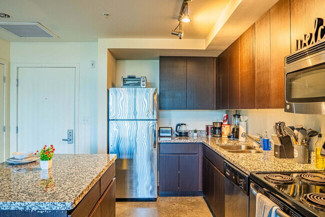 Building Photo - 915 N 4th St