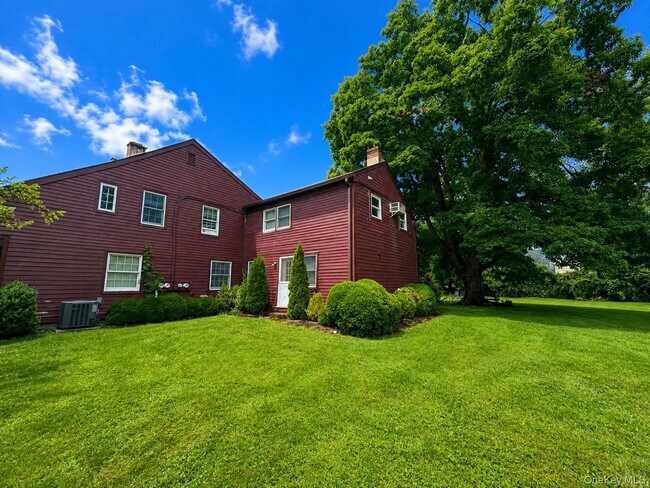 Building Photo - 110 Hardscrabble Rd