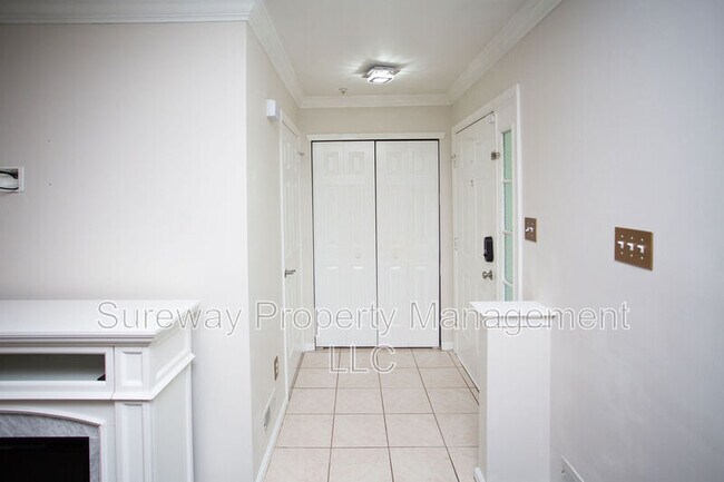 Building Photo - 606 Tanglewood Dr