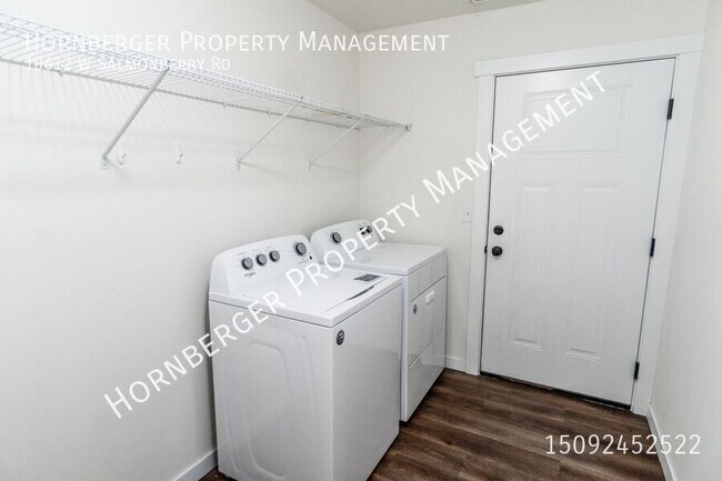 Building Photo - 10612 W Salmonberry
